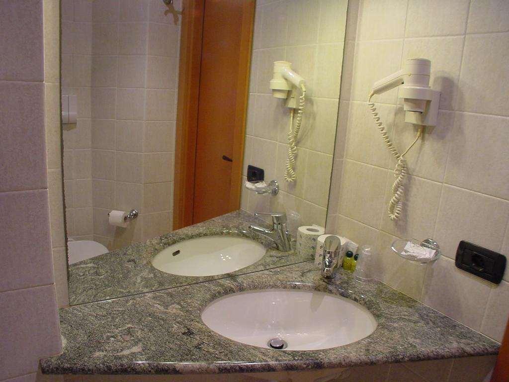 Hotel Don Abbondio Lecco Rom bilde