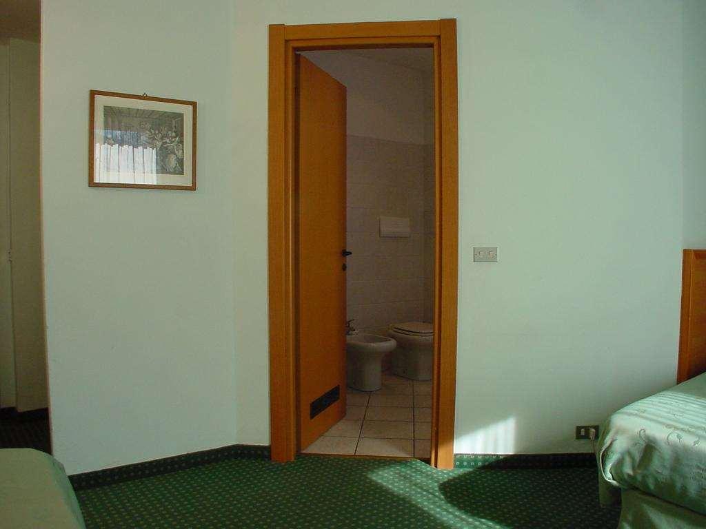 Hotel Don Abbondio Lecco Rom bilde